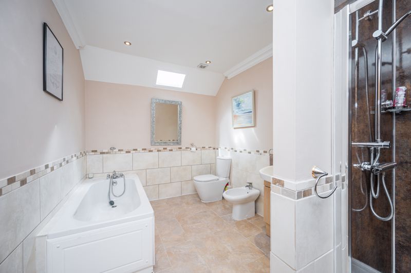 En-Suite- click for photo gallery